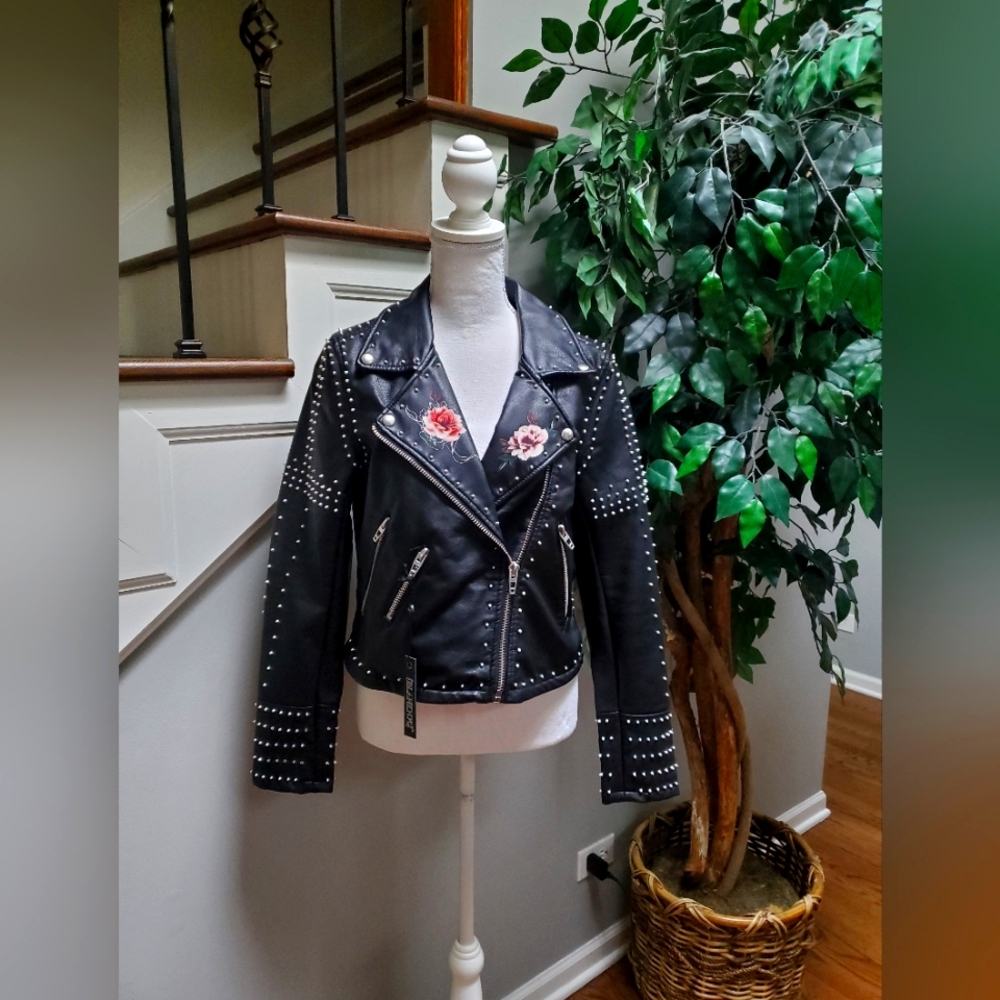💜PRICE FIRM💜 Blank NYC Heartbreaker Studded Floral Moto Jacket